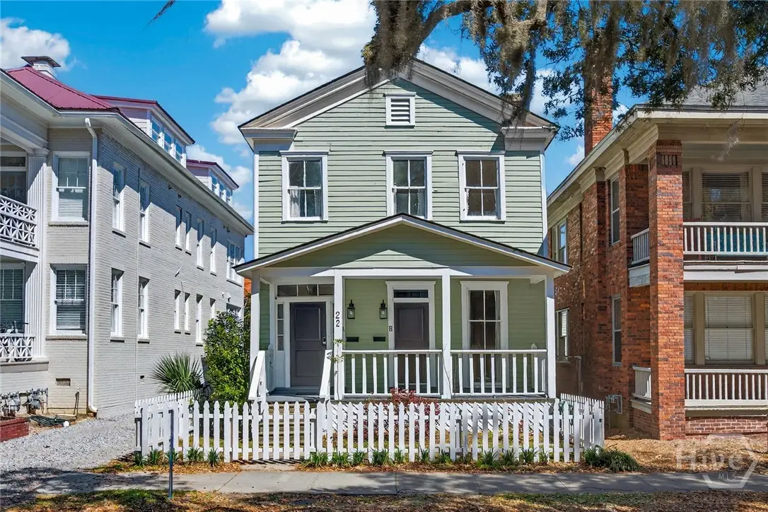 22 E 37th Street, Savannah, GA 31401 - #1