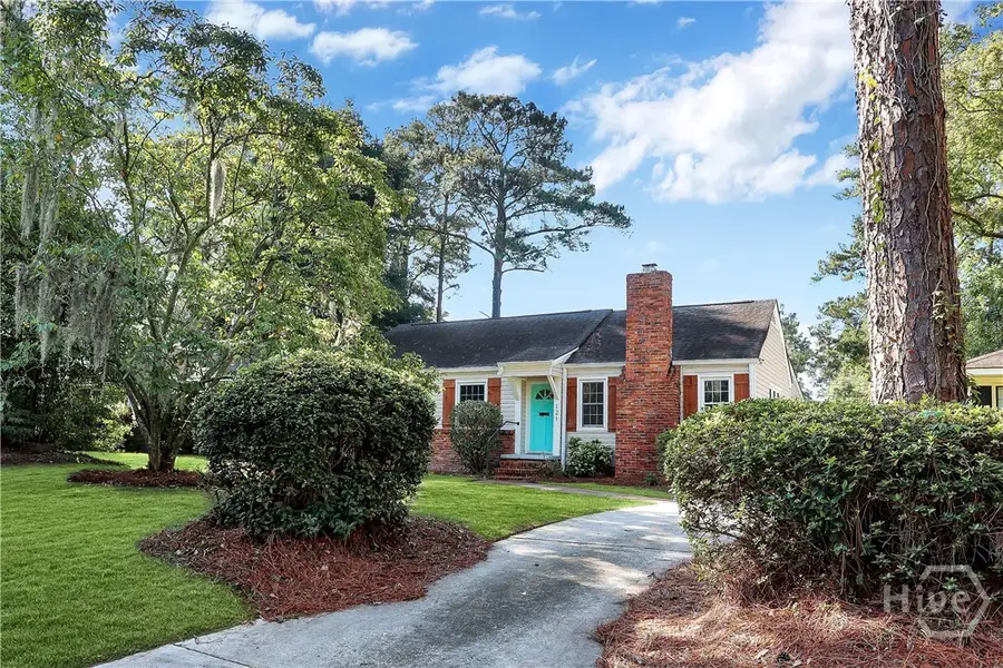 121 E 65th Street, Savannah, GA 31405 - #2