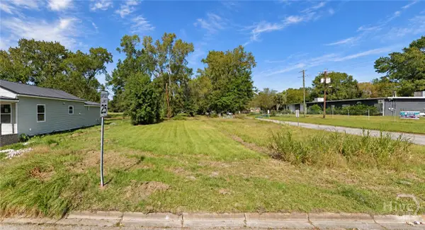 702 W 51st Street, Savannah, GA 31405