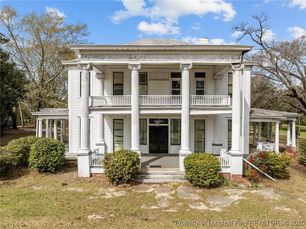 205 N Vance Street, Red Springs, NC 28377 - Image #1