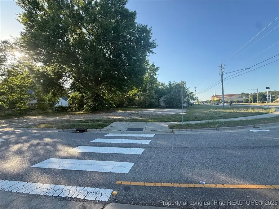 562 Glensford Drive, Fayetteville, NC 28314 - Image #2