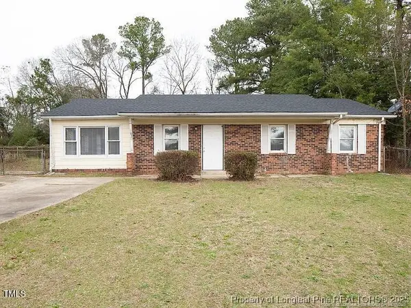 6507 Amanda Circle, Fayetteville, NC 28304