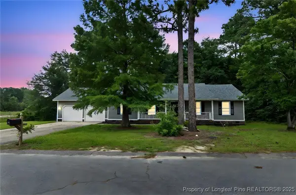 806 Eagle Landing Drive, Hope Mills, NC 28348