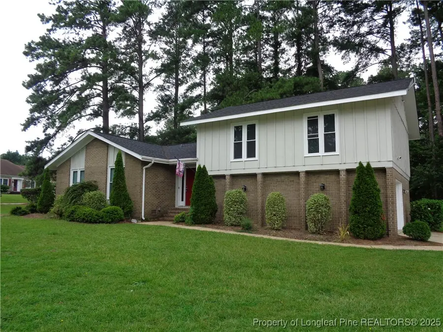201 Rivenoak Drive, Fayetteville, NC 28303 - Image #3