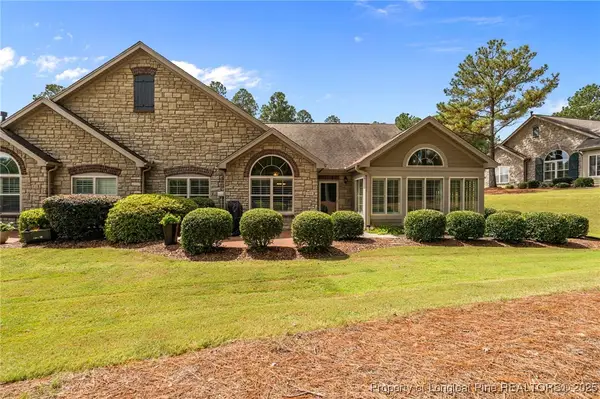 105 E Chelsea Court, Southern Pines, NC 28387