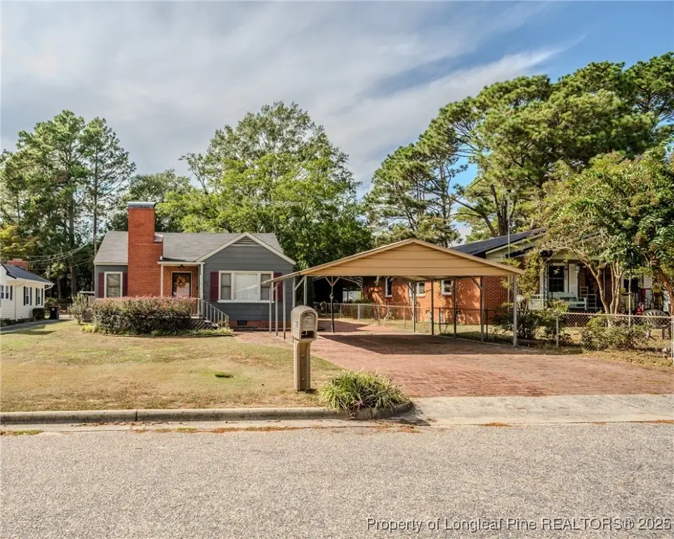 111 E Mcneill Drive, Red Springs, NC 28377 - Image #1