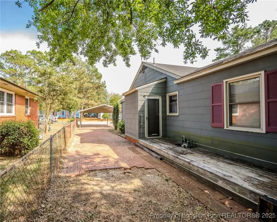 111 E Mcneill Drive, Red Springs, NC 28377 - Image #2