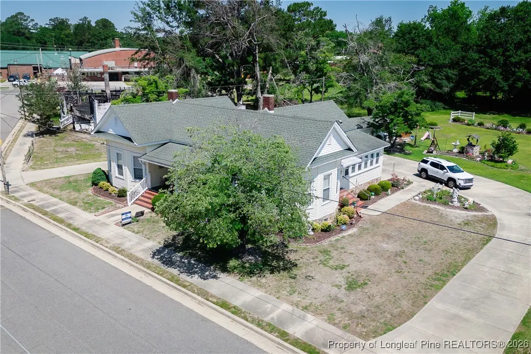 208 W Thompson Street, Fairmont, NC 28340 - #1