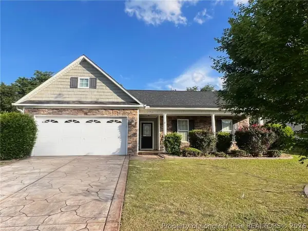 156 Crestwood Lane, Raeford, NC 28376