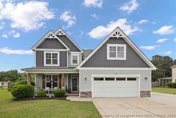 745 Pecan Grove Loop, Hope Mills, NC 28348