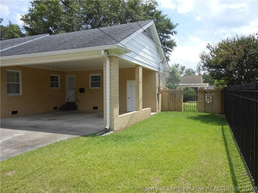 305 W 32 Street, Lumberton, NC 28358 - #3