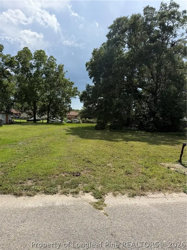 9 Bryant Street, Lumberton, NC 28358