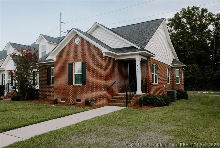 674 W Amberdale Circle, Lumberton, NC 28358 - #2