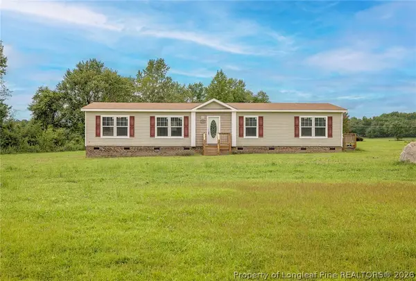 1039 Edgewater Drive, Raeford, NC 28376