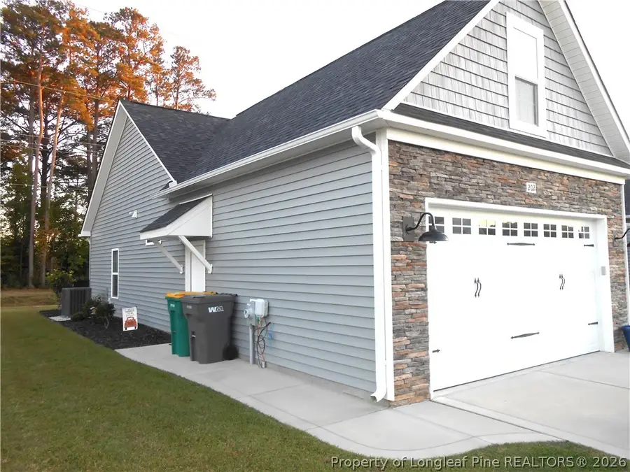 202 Oak Pointe Circle, Lumberton, NC 28358 - #2