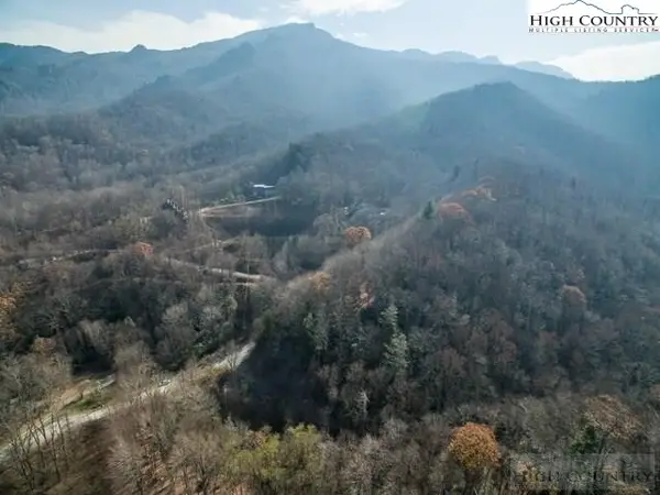 116 Adams Apple Drive, Banner Elk, NC 28604