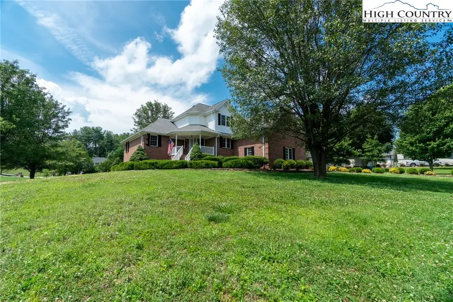 1013 NE Turnberry Street, Lenoir, NC 28645 - Image #2