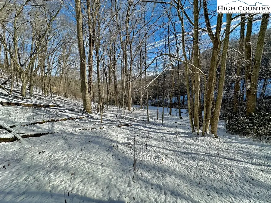 104 Gray Cliffs Way, Blowing Rock, NC 28605 - Image #2