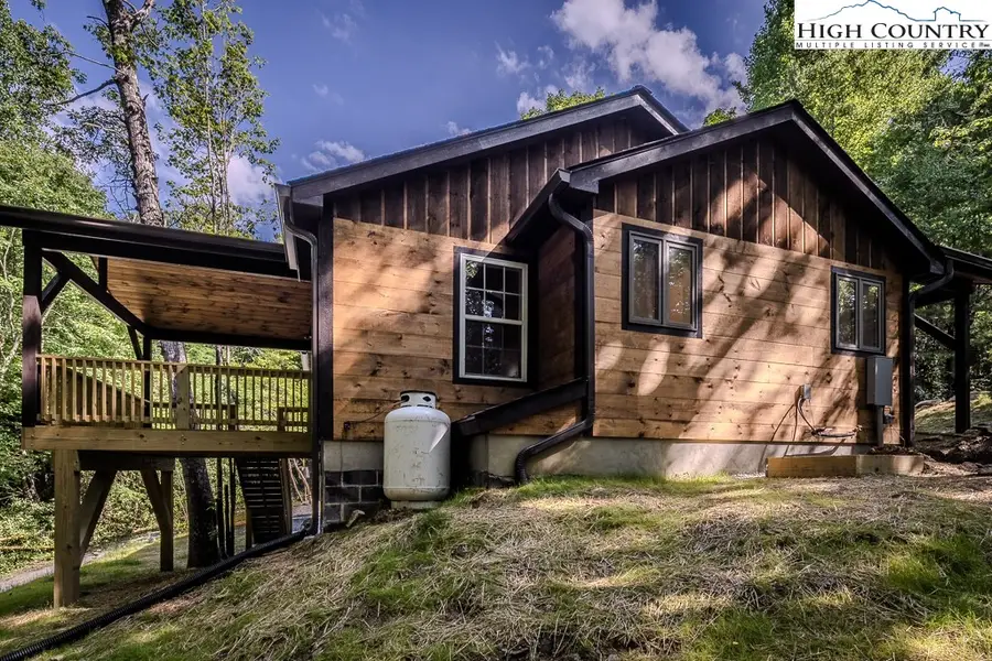 114 Goldfinch Road, Newland, NC 28657 - Image #2