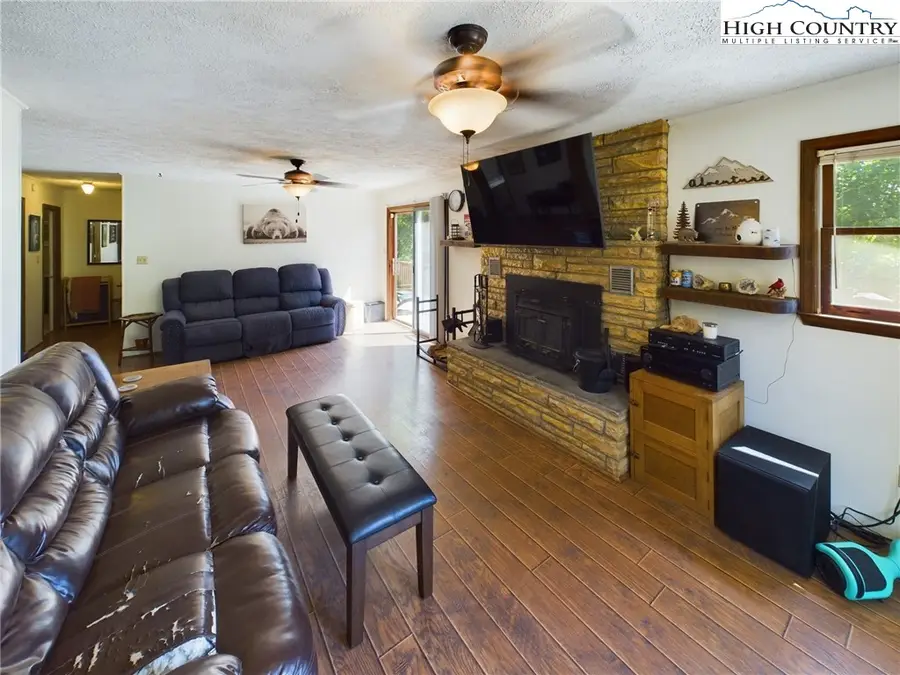 2994 Holloway Mountain Road, Blowing Rock, NC 28605 - Image #2