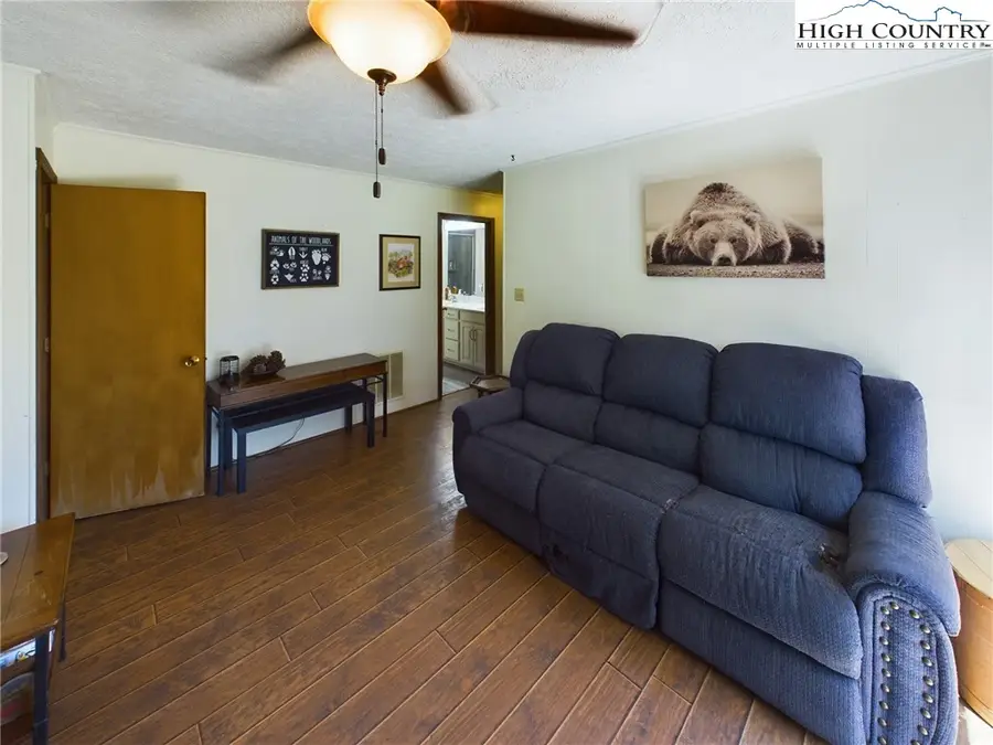 2994 Holloway Mountain Road, Blowing Rock, NC 28605 - Image #3