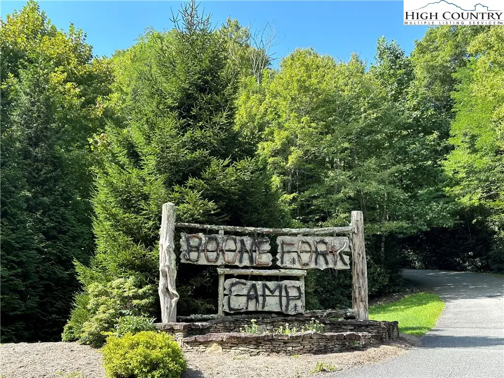 28 Chickasaw Trail, Blowing Rock, NC 28605 - Image #1