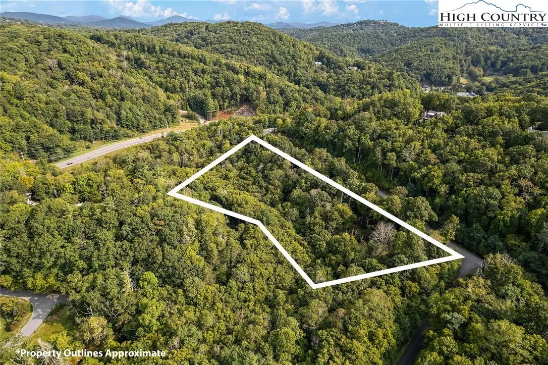 129 & 130 Firethorn Trail, Blowing Rock, NC 28605 - Image #1