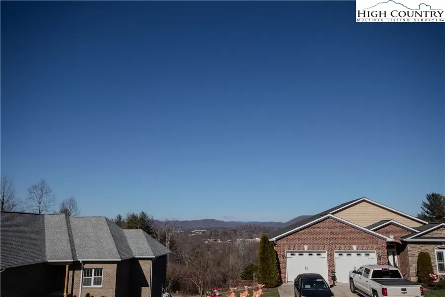 403 SE Whitmore Street, Lenoir, NC 28645 - Image #3