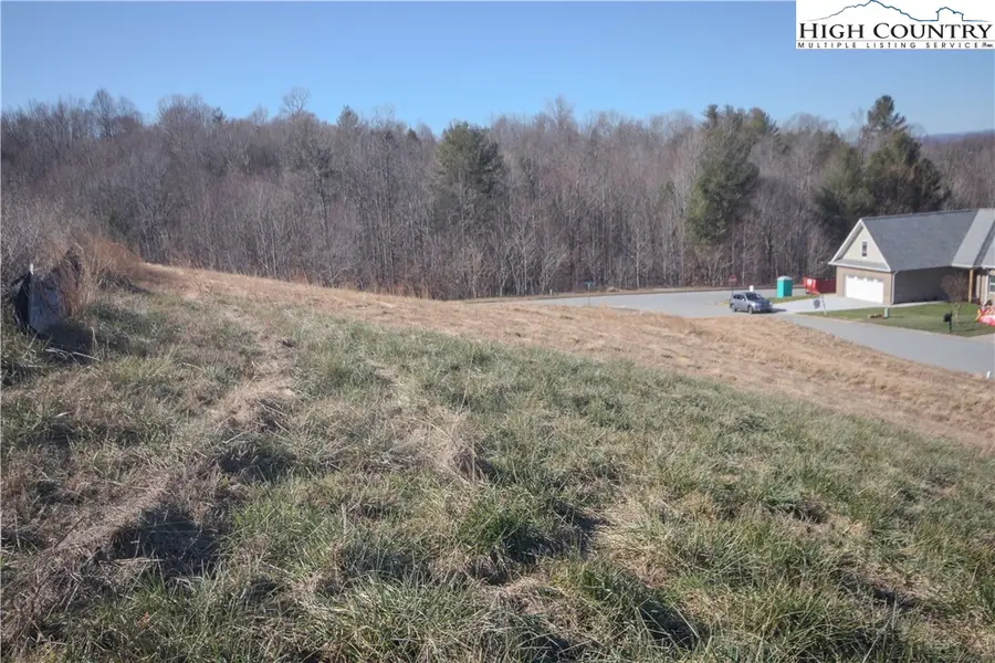 405 SE Whitmore Street, Lenoir, NC 28645 - Image #3