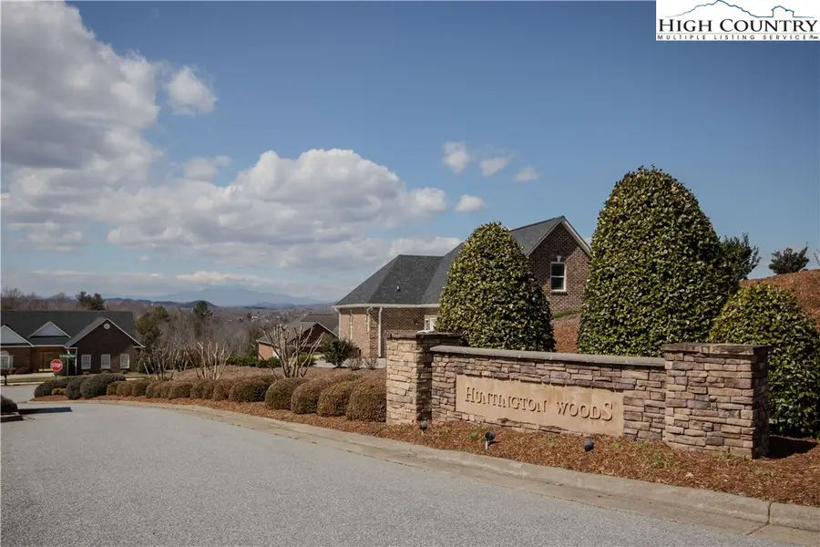 412 SE Huntington Woods Street, Lenoir, NC 28645 - Image #2