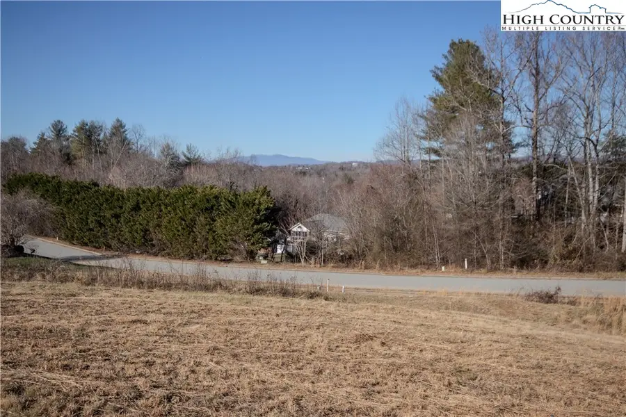 723 SE Chatsworth Street, Lenoir, NC 28645 - Image #2