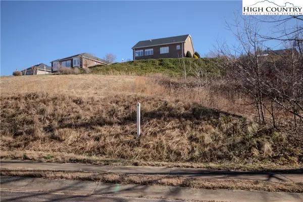 749 SE Chatsworth Street, Lenoir, NC 28645