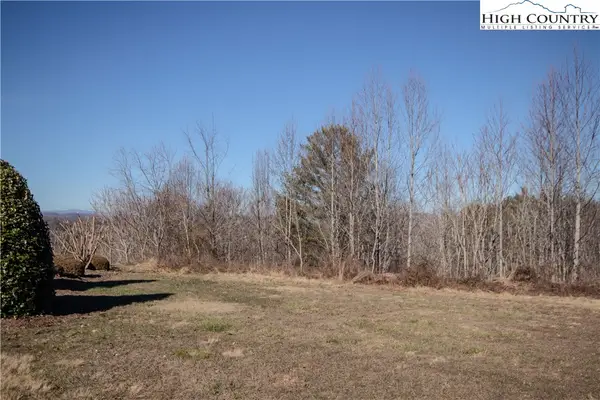 702 SE Chatsworth Street, Lenoir, NC 28645