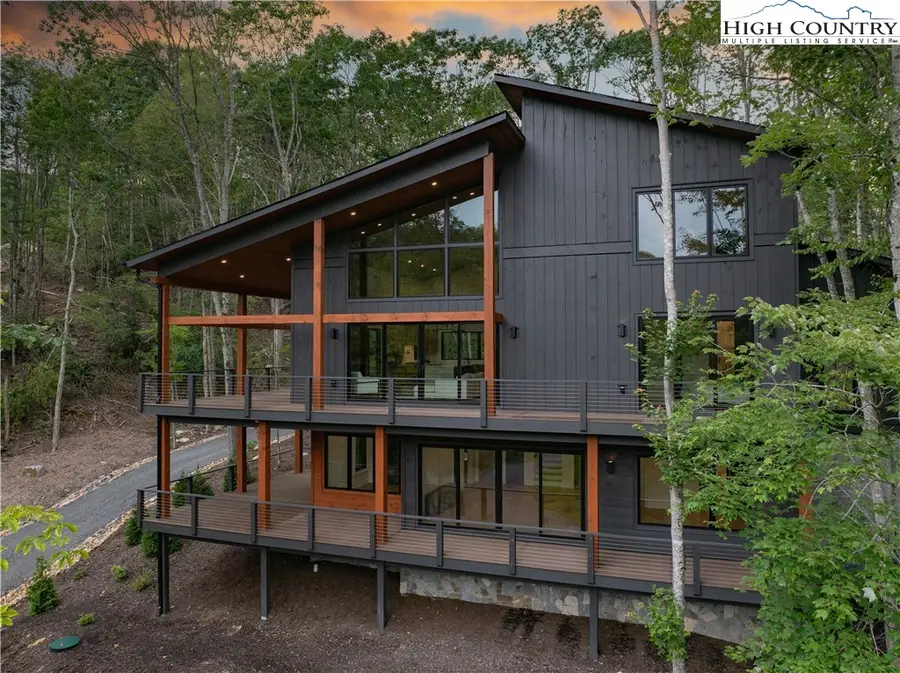 5529 Eagles Nest Trail, Banner Elk, NC 28604 - Image #2