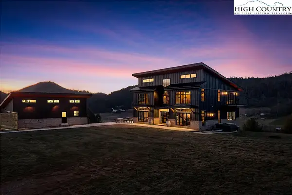 817 Neva View Lane, Mountain City, TN 37683