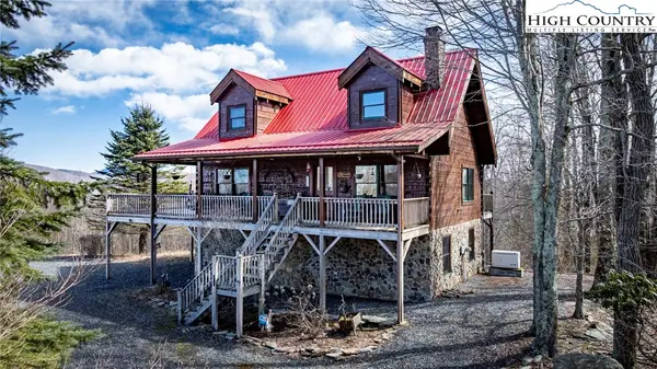 864 Joe Clayton Rd, Lansing, NC 28643