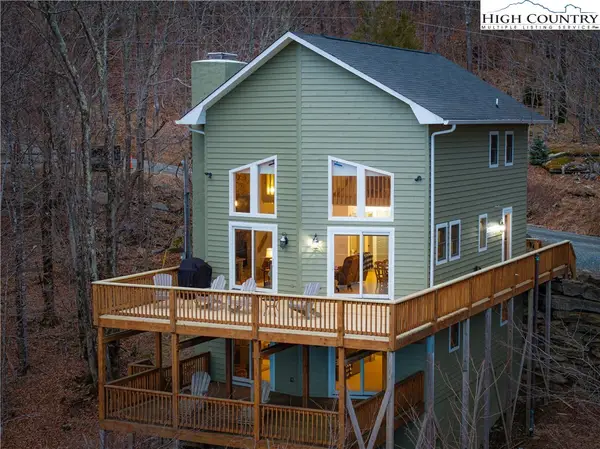 110 Upper Snowbird Trail, Beech Mountain, NC 28604