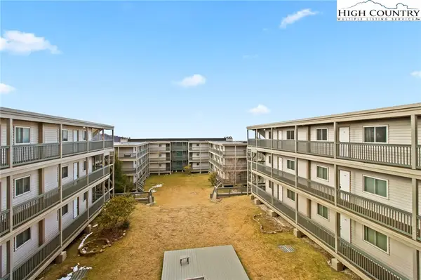 301 Pinnacle Inn Road #3301, Beech Mountain, NC 28604