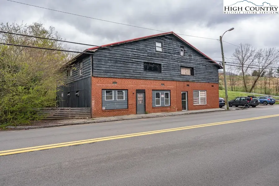 611 S Church Street, Mountain City, TN 37683 - Image #2
