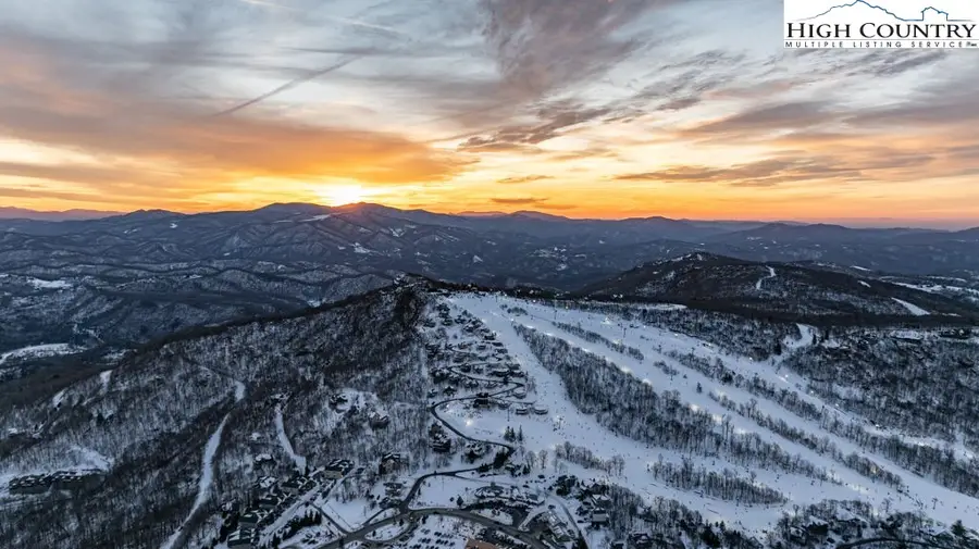 104 Mariah Circle #27, Beech Mountain, NC 28604 - Image #2