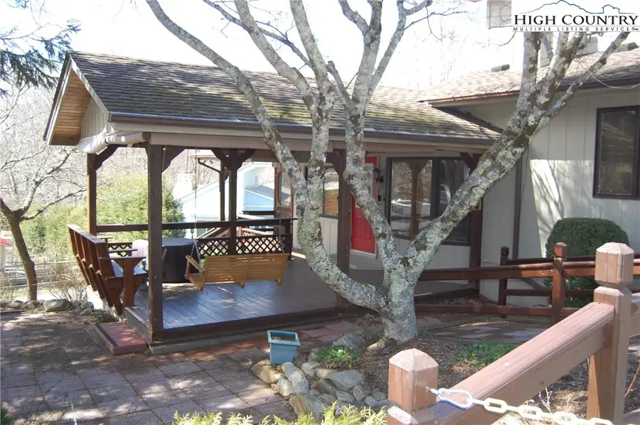 14 Briar Road, Newland, NC 28657 - Image #2