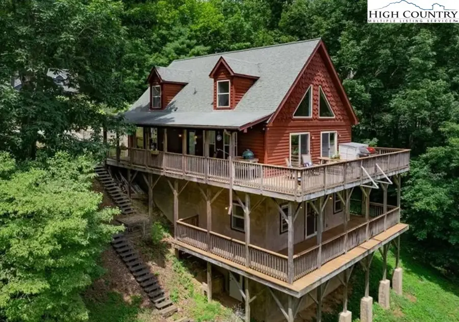 914 Balsam Drive, Newland, NC 28657 - Image #3