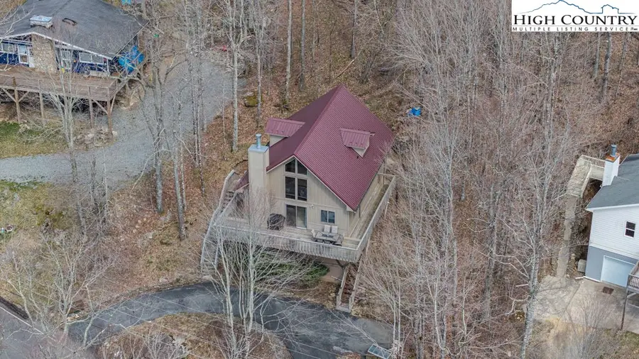 136 Tamarack Road, Beech Mountain, NC 28604 - Image #2