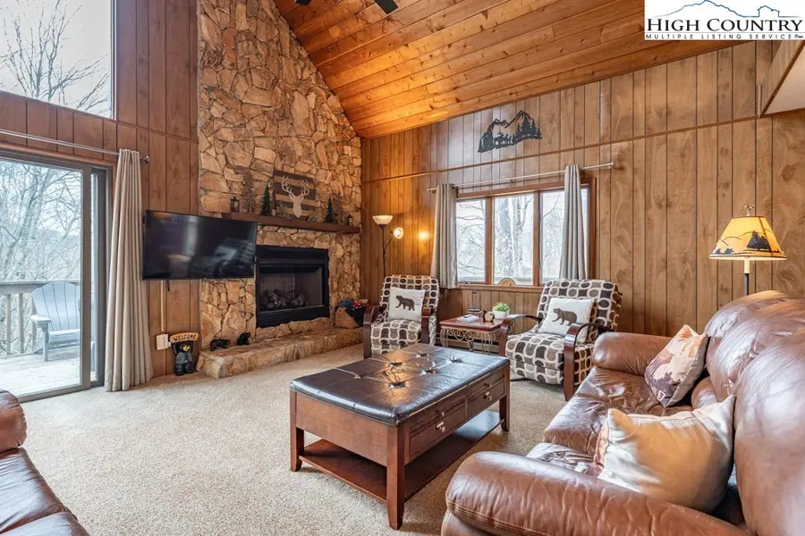 136 Tamarack Road, Beech Mountain, NC 28604 - Image #3