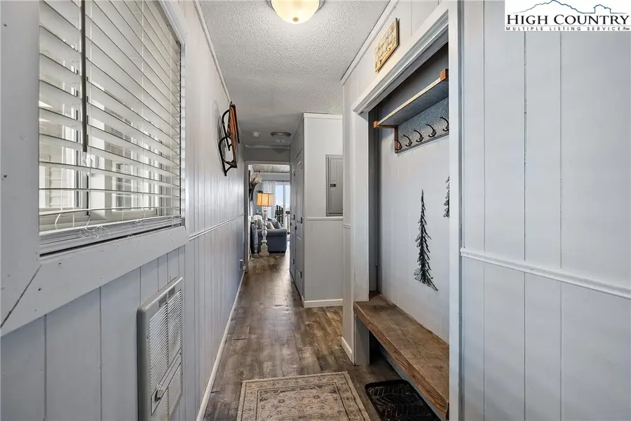 301 Pinnacle Inn Road #3302, Beech Mountain, NC 28604 - #3