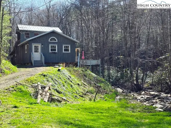 115 Little Horse Path, Lansing, NC 28643