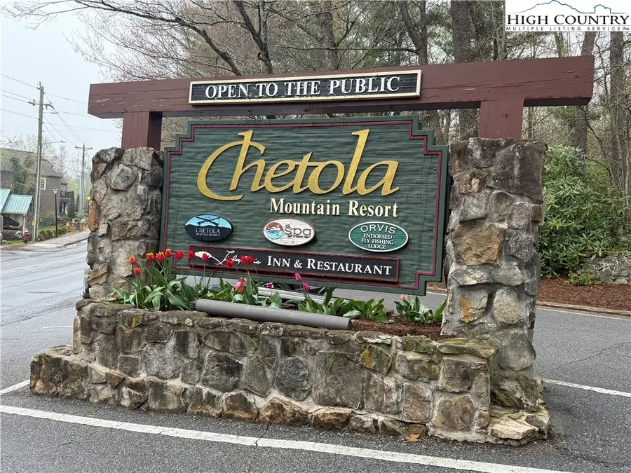 908 Chetola Lake Drive #303 Wren, Blowing Rock, NC 28605 - Image #2