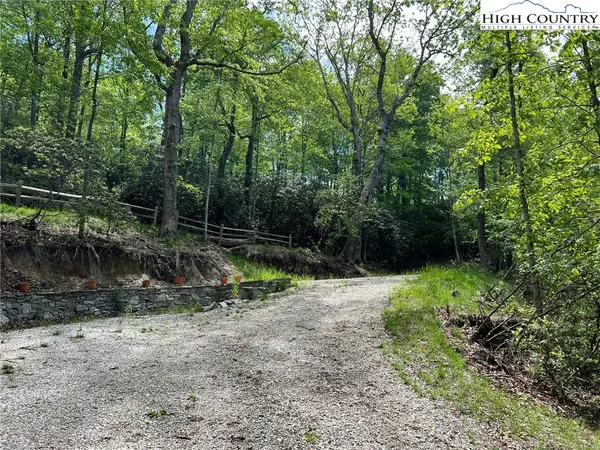 256 Locust Road, Newland, NC 28657