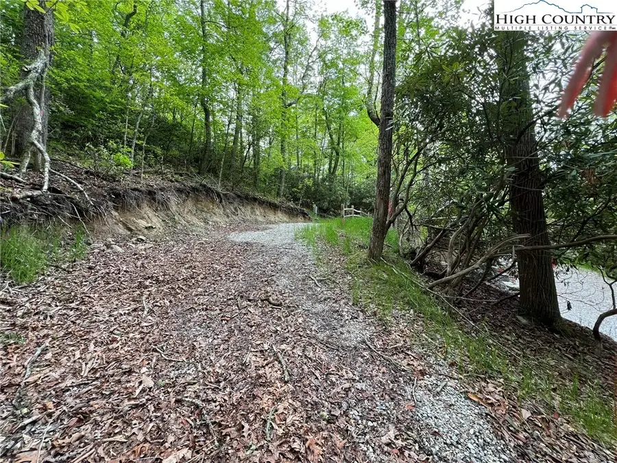 256 Locust Road, Newland, NC 28657 - Image #3