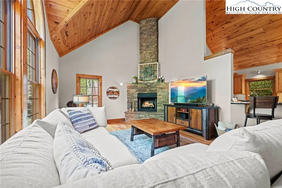 218 Sorrento Falls Road, Blowing Rock, NC 28605 - Image #2